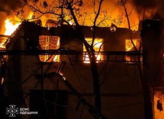Ночная атака на Одесщину: дроны ударили по обувной фабрике, вспыхнули пожары — ОБНОВЛЯЕТСЯ