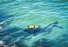 Волна накрыла и утащила в море: на пляже в Одессе исчез мужчина