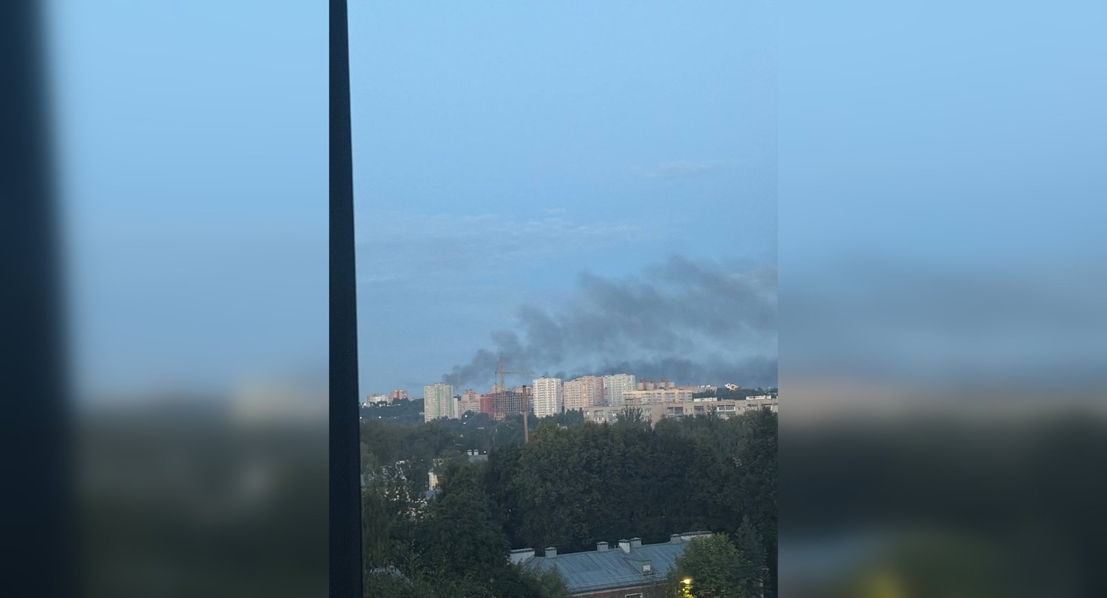Движение в сторону Москвы перекрыто: дроны атаковали НПЗ в российском Ярославле (видео)