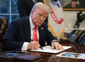 Трамп объявил о «крупнейшей нефтяной сделке в истории»: о чем идет речь (фото)