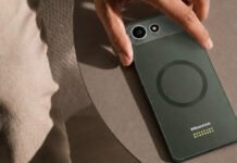Два дисплея, E Ink и средняя цена: Hisense выпустила смартфоны A10 Pro и Ultra (фото)