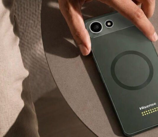 Два дисплея, E Ink и средняя цена: Hisense выпустила смартфоны A10 Pro и Ultra (фото)