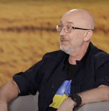 «Все дороги были бы забиты»: Резников объяснил, почему не жалеет о успокоении украинцев перед вторжением РФ