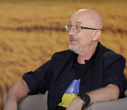«Все дороги были бы забиты»: Резников объяснил, почему не жалеет о успокоении украинцев перед вторжением РФ
