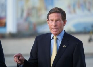 В США хотят ударить «кувалдой» по России: сенатор назвал сроки