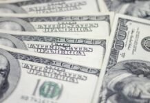 Курс доллара в сентябре приближается к максимуму — назван базовый сценарий