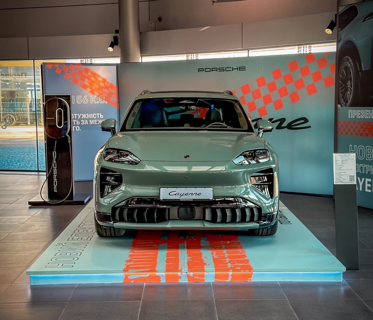 Более 1100 сил и 2,5 с до сотни: в Украине появился новый Porsche Cayenne 2026 (фото)