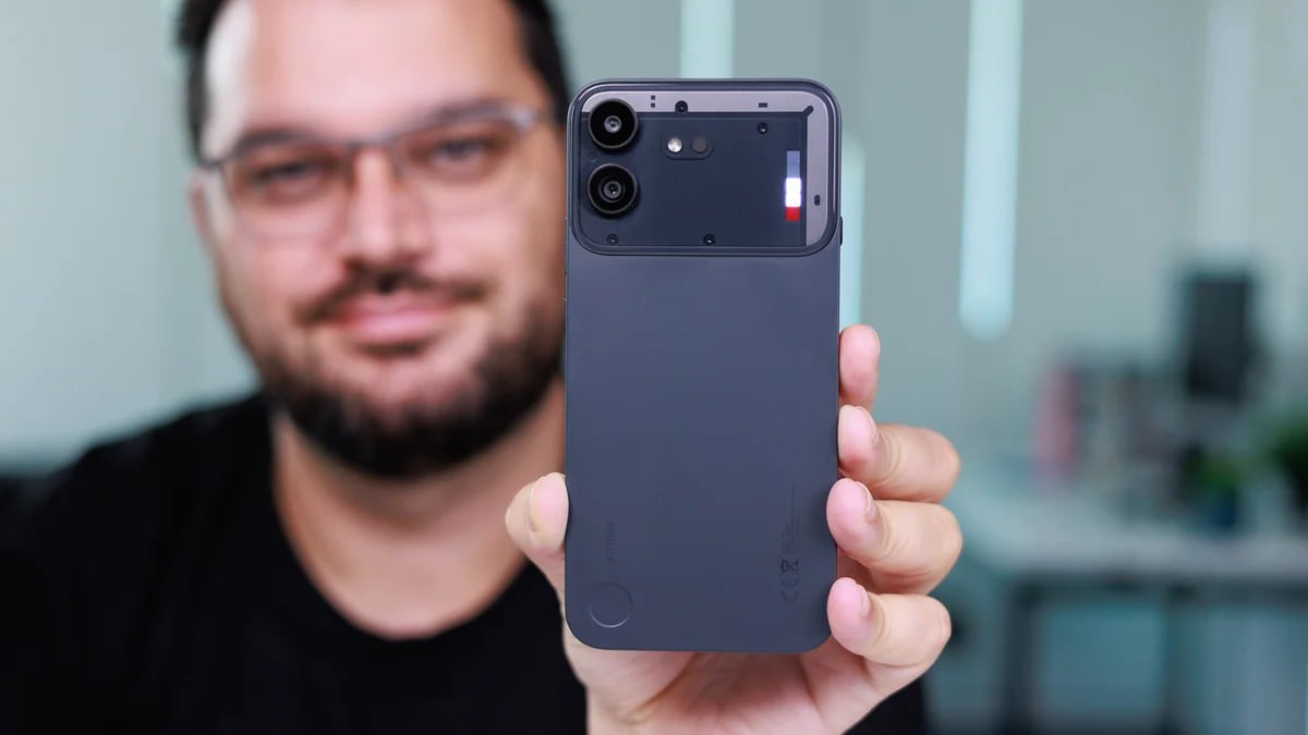 Недорогой, но качественный смартфон: первые впечатления от нового Nothing Phone (4b) (фото)
