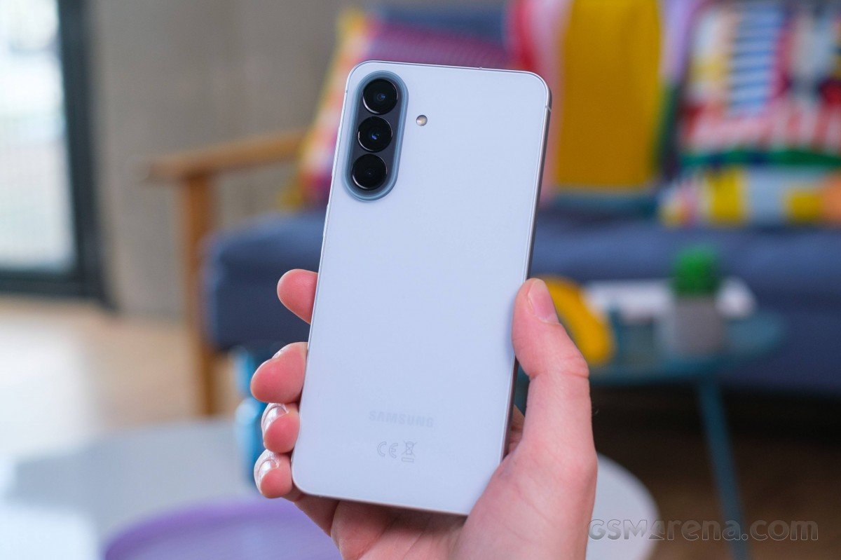 Опыт использования Samsung Galaxy A57: стоит ли покупать смартфон в 2026 году (фото)