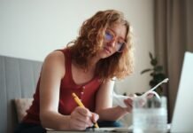 Переплата по налогам: можно ли вернуть лишние средства на свой счет