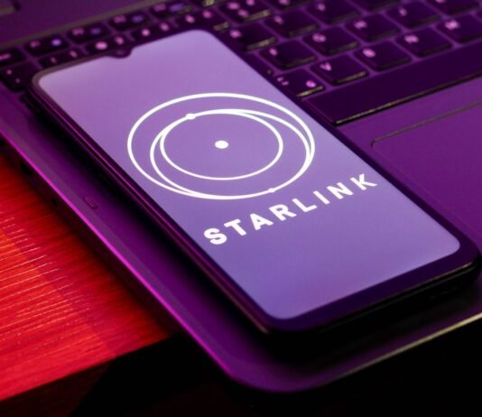 Маск выполнил требования Польши после угроз не платить за Starlink