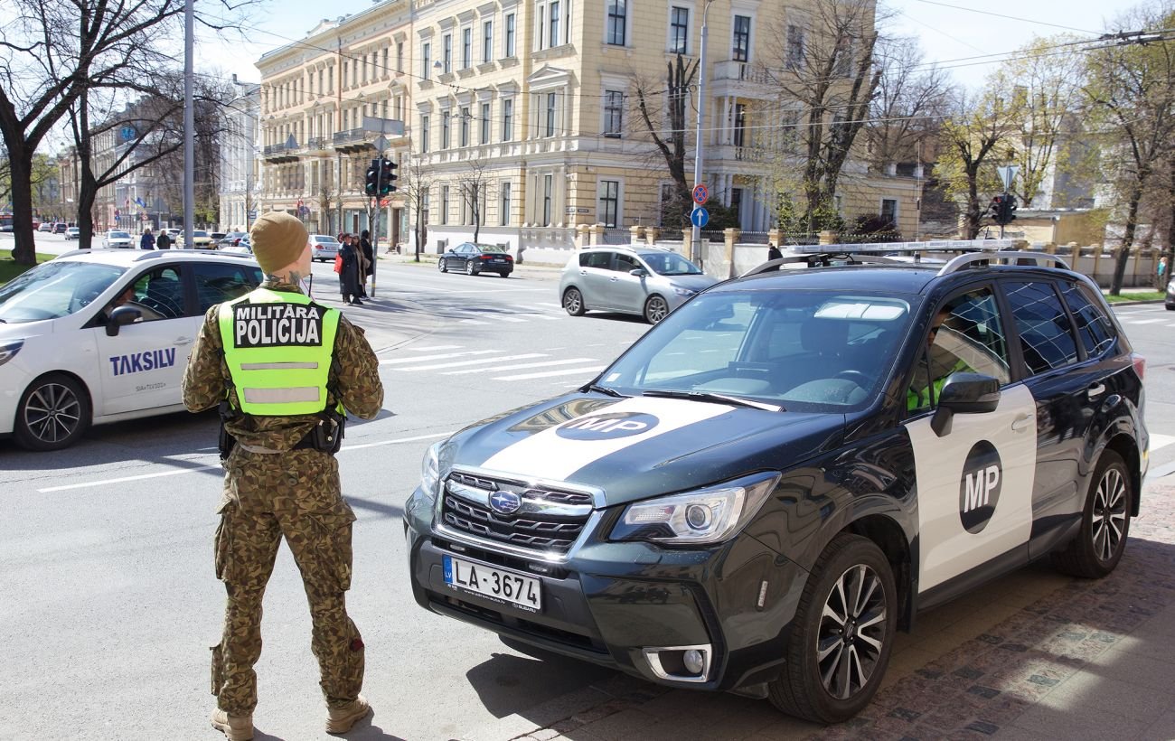 Неизвестные принесли траурные венки в оборонные компании ЕС, в Литве заподозрили РФ, — Delfi