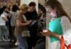В Киеве раздаются взрывы, на Оболони пылает многоэтажка
