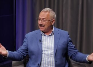 «Олигархическая система возникла при Кучме, но преемники ее не сломали»: интервью с Головатым
