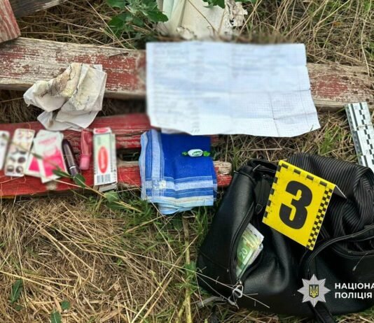 Ударил женщину в лицо и вырвал сумку: в Одессе задержан 22-летний грабитель