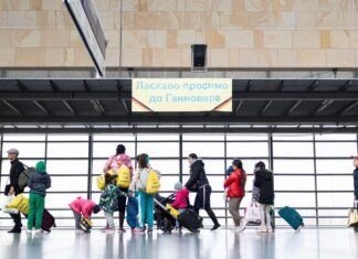 Сколько украинцев находятся в ЕС под временной защитой: данные Евростата