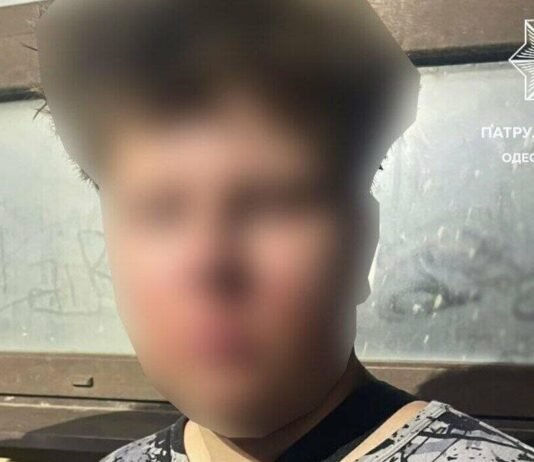 «Девушка» из мессенджера довела до поджога: в Одессе 19-летний парень получил опасную задачу