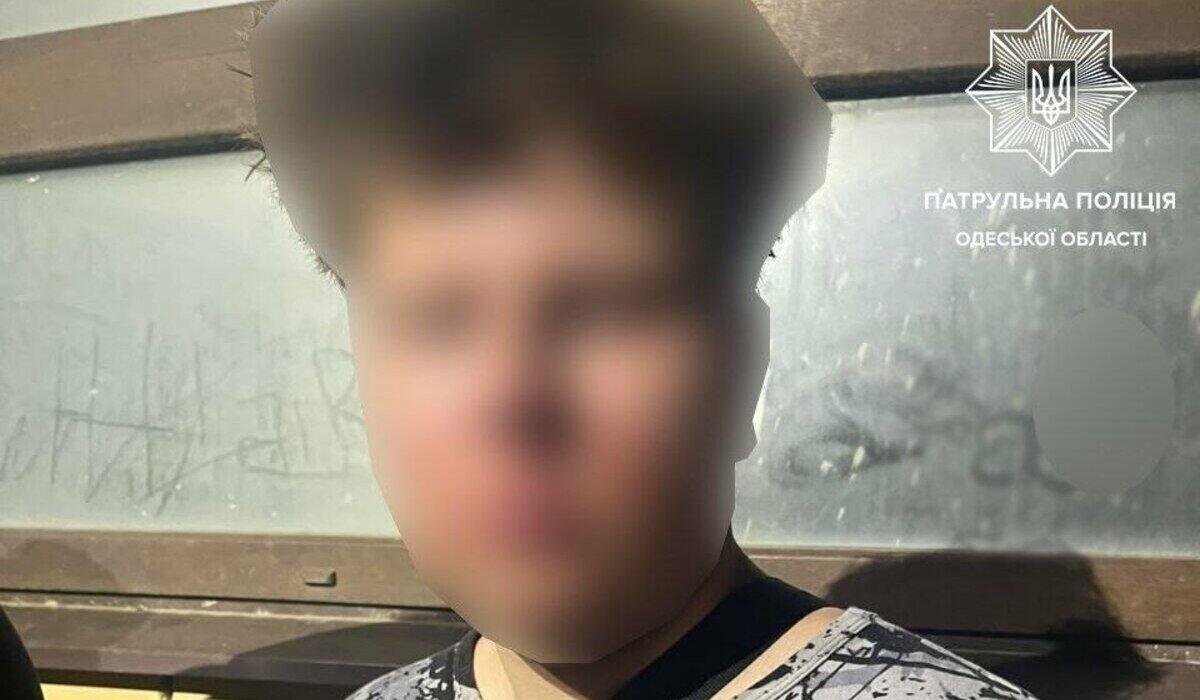 «Девушка» из мессенджера довела до поджога: в Одессе 19-летний парень получил опасную задачу