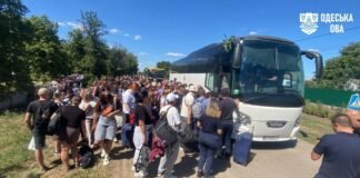 Новая атака на поезд в Одесской области: более 500 пассажиров эвакуировали, пострадал ребенок