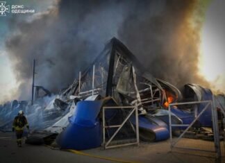 Масштабный пожар в «Эпицентре» Одессы: огонь охватил 35 тысяч квадратных метров