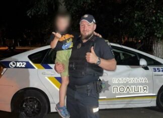 Сам играл на улице в темноте: в Одессе нашли 5-летнего мальчика