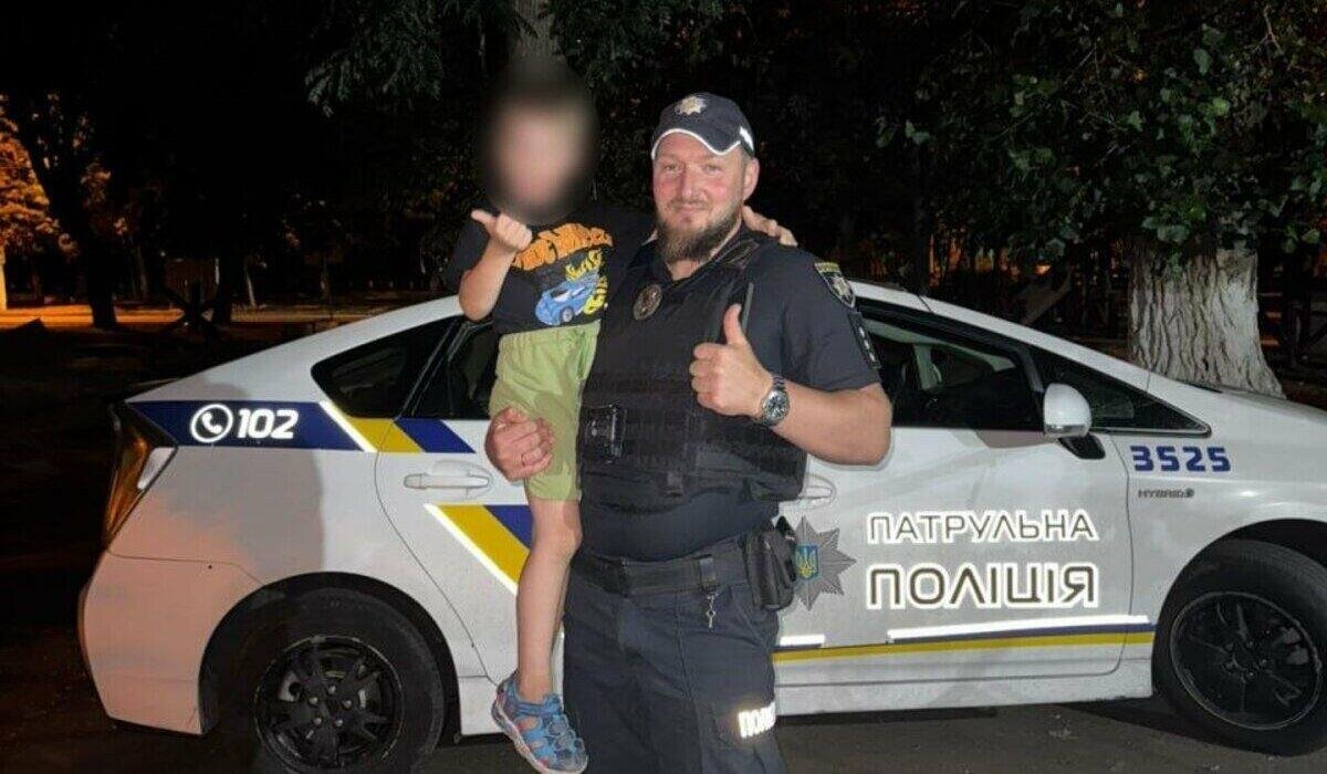 Сам играл на улице в темноте: в Одессе нашли 5-летнего мальчика