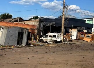 Россияне ударили дроном по почте в Краматорске, есть погибший и раненые