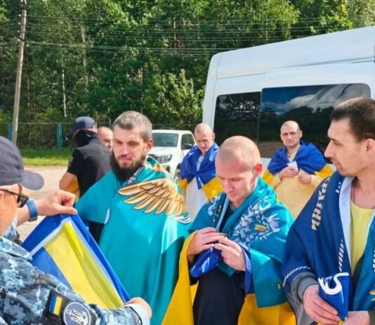 Украина через Беларусь вернула из плена 10 военных, считавшихся пропавшими без вести