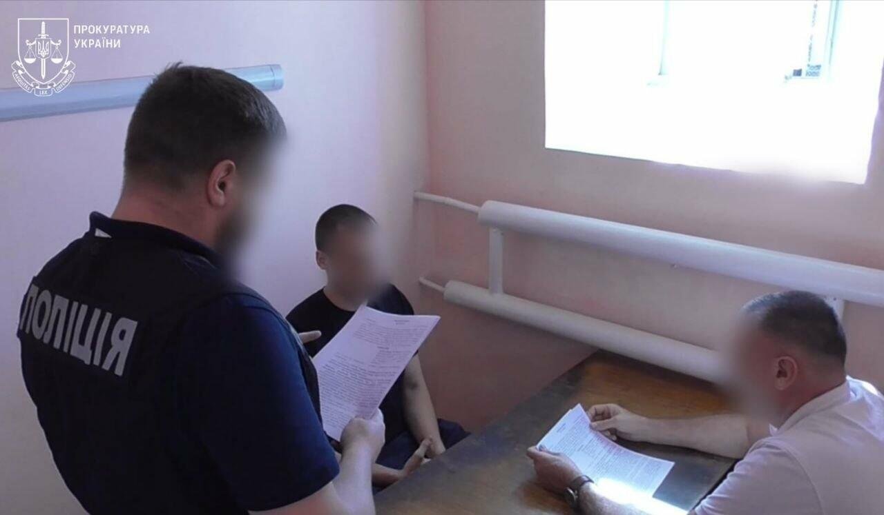 Шесть выстрелов на детской площадке в Одессе: 19-летнего херсонца подозревают в убийстве