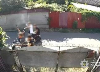 Стрельба ради развлечения: 16-летний парень открыл огонь в частном секторе Одессы