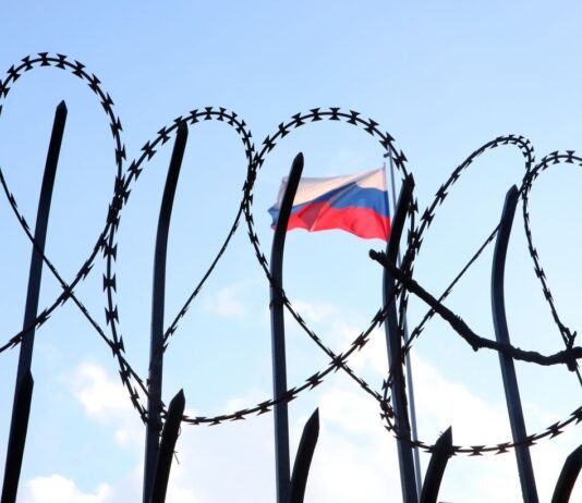 ЕС ударил санкциями по производителям ракет «Искандер» и «Сармат»