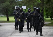 В Словакии готовили поджог завода с дронами: полиция задержала троих иностранцев