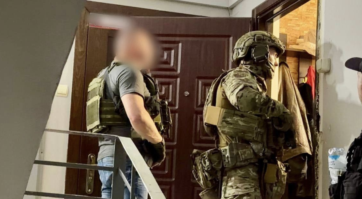 Убил родителей, ранил брата и застрелился сам: что произошло в Киевском районе Одессы
