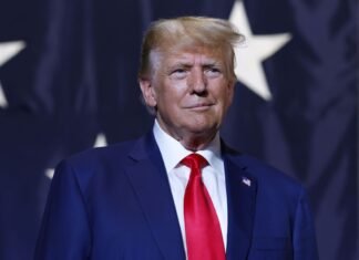 Трамп поздравил Украину с Днем Независимости и призвал к миру: Зеленский показал письмо