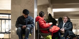 Эвакуация и помощь зимой: кому из киевлян нужно обновить данные