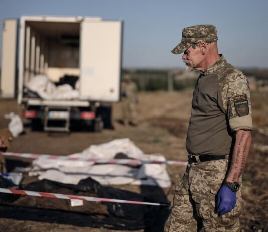 Домой «на щите»: Лубинец раскрыл, сколько украинцев погибли в плену РФ