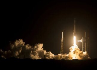 NASA и SpaceX отложили запуск миссии к МКС из-за утечки в корабле Dragon