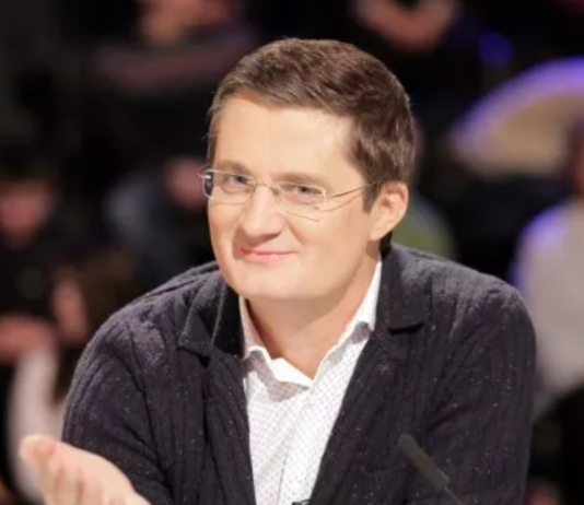 Ехал за границу: неузнаваемого Игоря Кондратюка заметили на заправке (фото)
