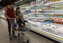 Когда именно вырастут цены на продукты и стоит ли делать запасы: ответ Минагрополитики
