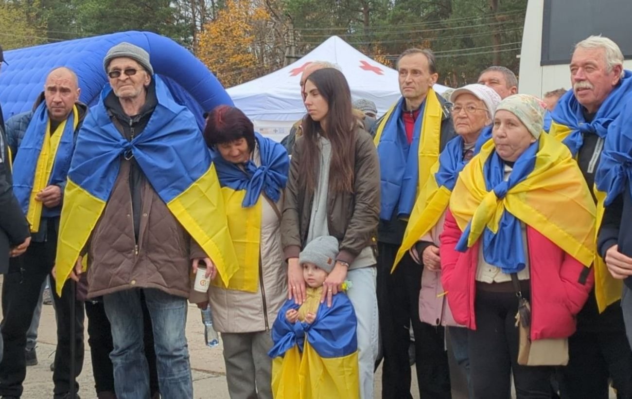 Эвакуированные жители Олешек пересекли границу Украины на Черниговщине, — Зеленский
