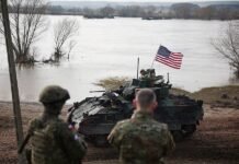 «Напоминает хаос»: США срочно эвакуировали часть дипломатов из стран Ближнего Востока, — CNN