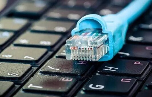 В рф начались масштабные проблемы с интернетом после атаки на дата-центр «Яндекса» — какие сервисы не работают