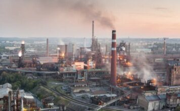 Крупнейший металлургический завод Украины готовится полностью остановить производство из-за российских ударов