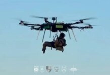 Впервые в мире — украинские военные эвакуировали раненого с фронта с помощью воздушного дрона