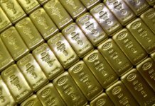 Россия распродаёт золотые резервы рекордными с 1998 года темпами, чтобы покрыть дефицит бюджета