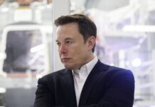 Маск заявил, что Украина нарушила правила использования Starlink для ударов беспилотниками
