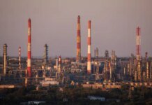 российские НПЗ наращивают производство дизтоплива после соглашения с США — Reuters
