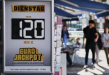 Сначала 10 евро, а через несколько дней 120 млн евро: как 35-летний немец сорвал рекордный джекпот