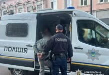 Отчим присвоил BMW падчерицы за 1,1 млн грн: в Одесской области разоблачили семейную аферу