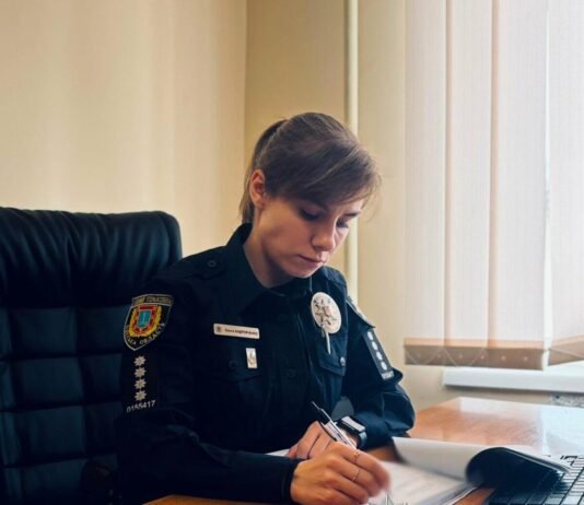Наркотики в посылках и «закладках»: в Одесской области разоблачили пять человек, среди них 17-летний парень